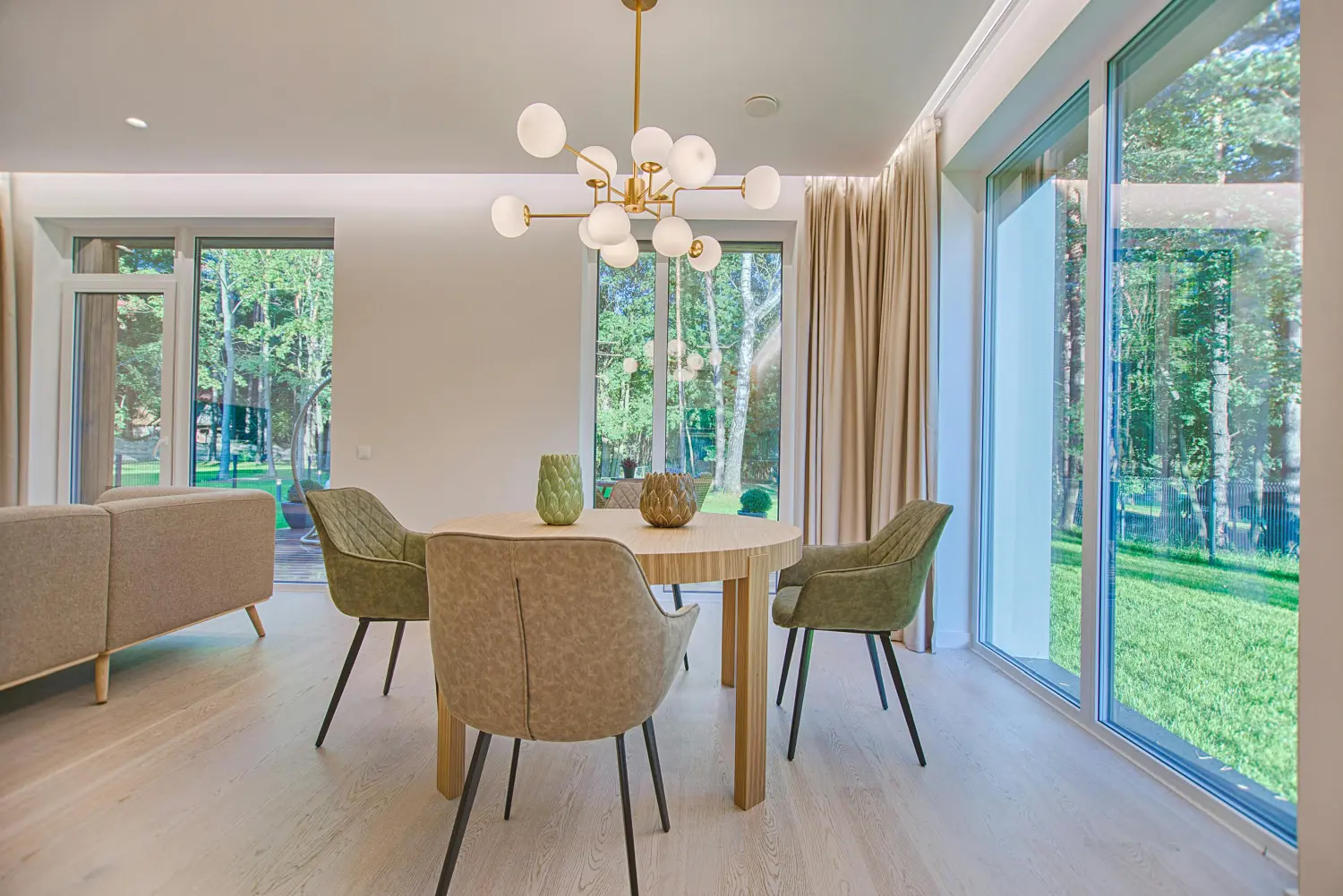 Immobilienperle Veronika Löffler, Esszimmer
