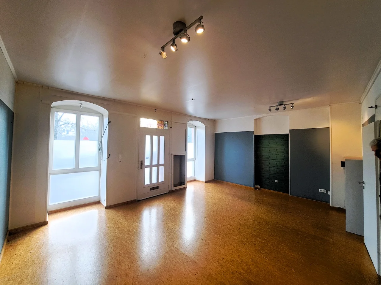 Immobilienperle Veronika Löffler, Esszimmer mit Esstisch für 6 Personen