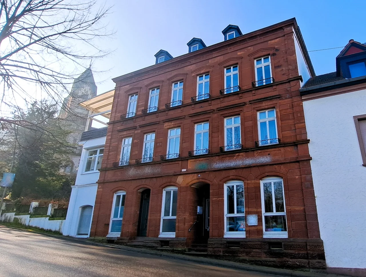 Immobilienperle Veronika Löffler, Wohnhaus