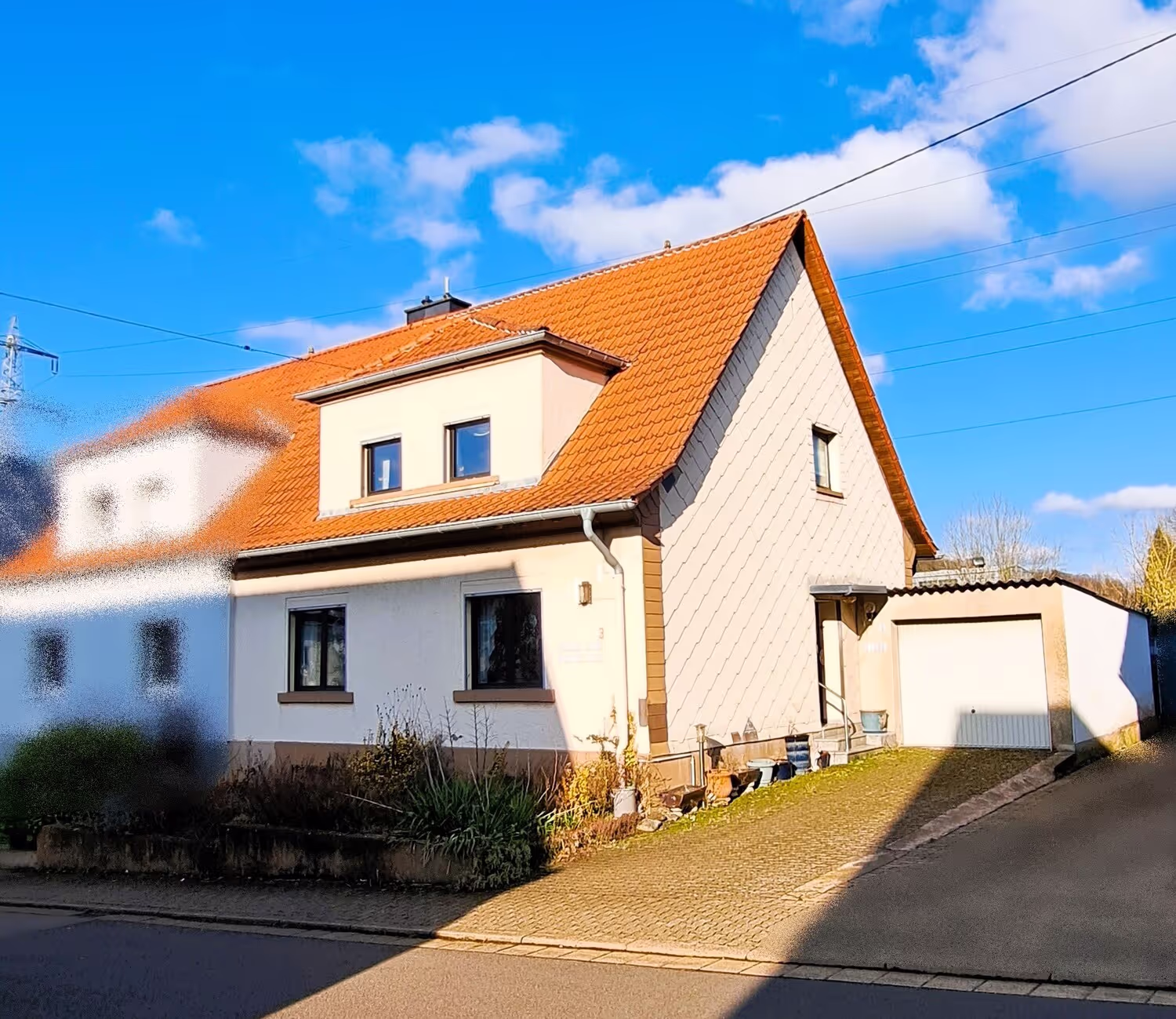 Immobilienperle Veronika Löffler, Haus